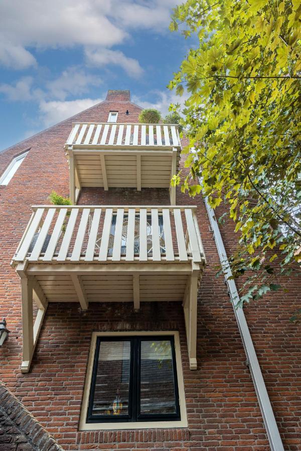Heritage 17Th Century Supreme City Penthouse ลีวาร์เดิน ภายนอก รูปภาพ